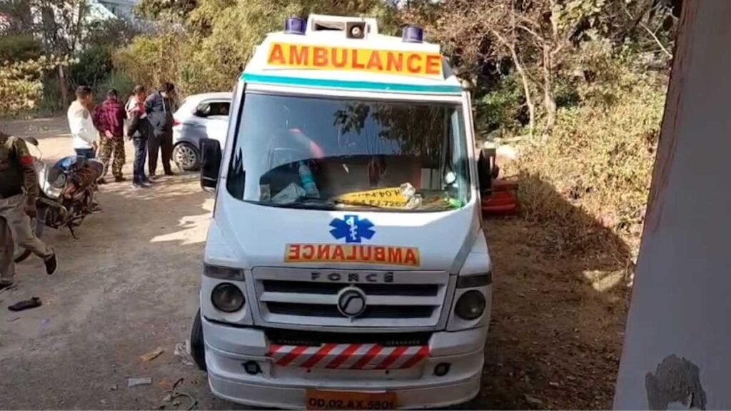 CG – एंबुलेंस से ढाई करोड़ का गांजा जब्त, तीन आरोपियों की गिरफ्तारी