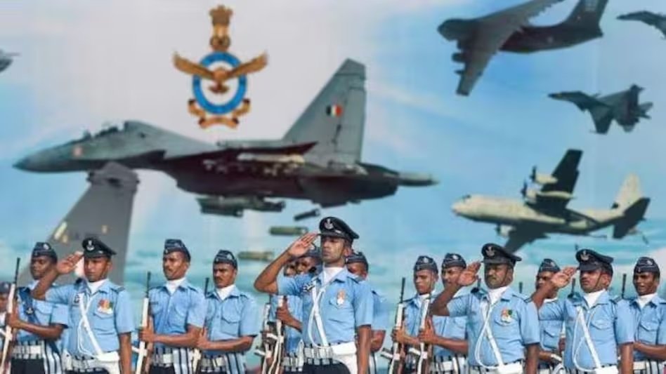 Indian Air Force Agniveer Vayu Recruitment: भारतीय वायुसेना में शामिल होने का सुनहरा अवसर, अग्निवीर वायु भर्ती के लिए आवेदन शुरू