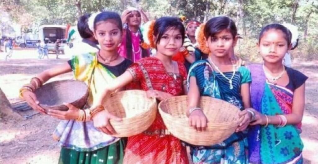 छत्तीसगढ़ में छेरछेरा पर्व की धूम: सुबह से घर-घर पहुंचे बच्चे, जानिए इस त्योहार की खासियत छेरछेरा