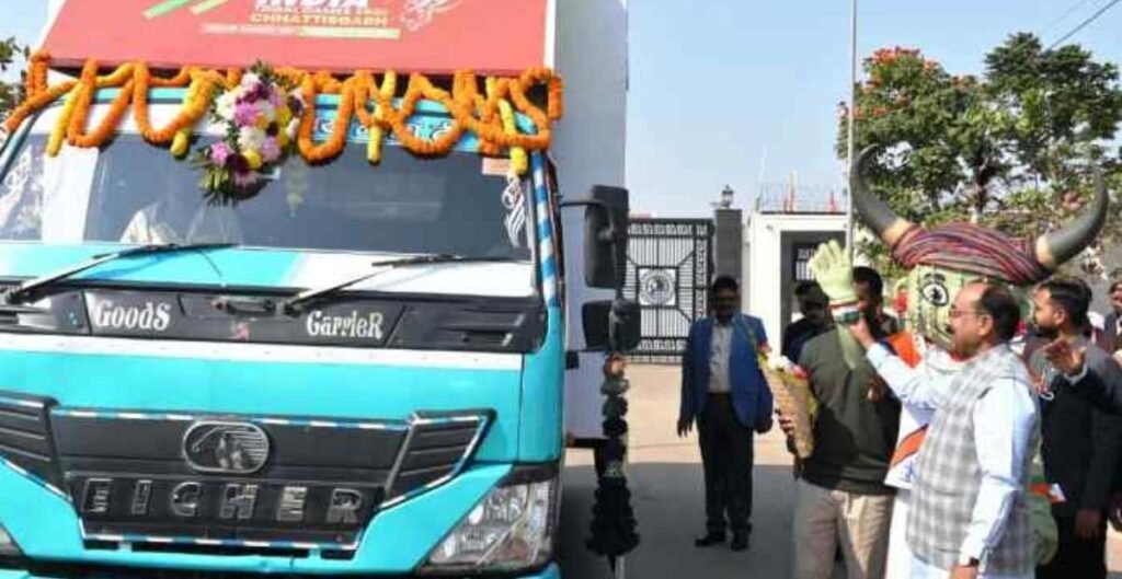 रायपुर: उप मुख्यमंत्री अरुण साव ने खेलो इंडिया नेशनल ट्राइबल गेम्स की मशाल गौरव यात्रा को दिखाई हरी झंडी नेशनल ट्राइबल गेम्स